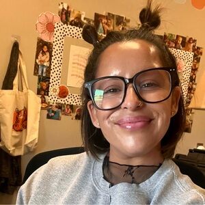 Meet your Posher, Mindi